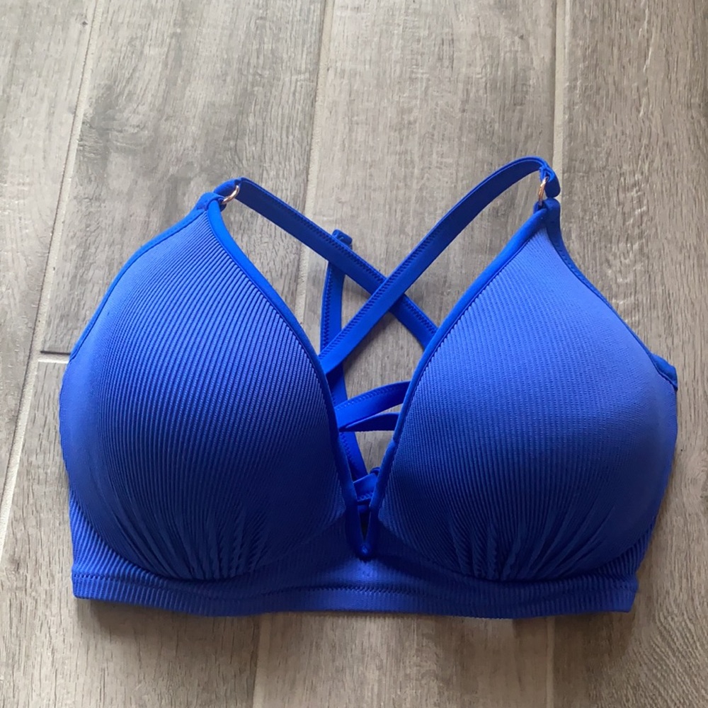 SHADE & SHORE CRISS CROSS BATHING SUIT TOP